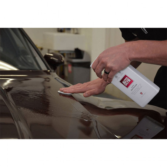 Autoglym VPCLAYKIT Surface Detailing Clay Kit remove surface contaminants