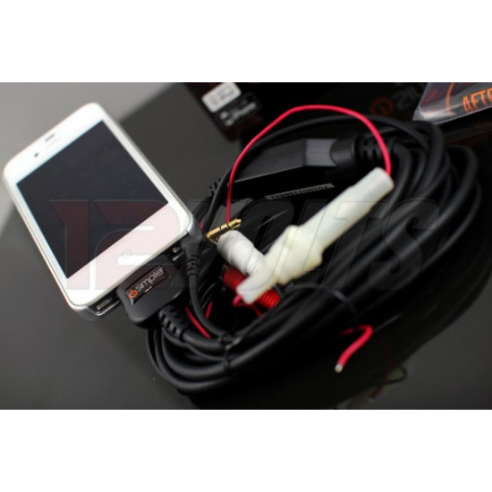 iSimple PolyWire - Car Radio RCA Audio Connector Cable for the iPod or iPhone