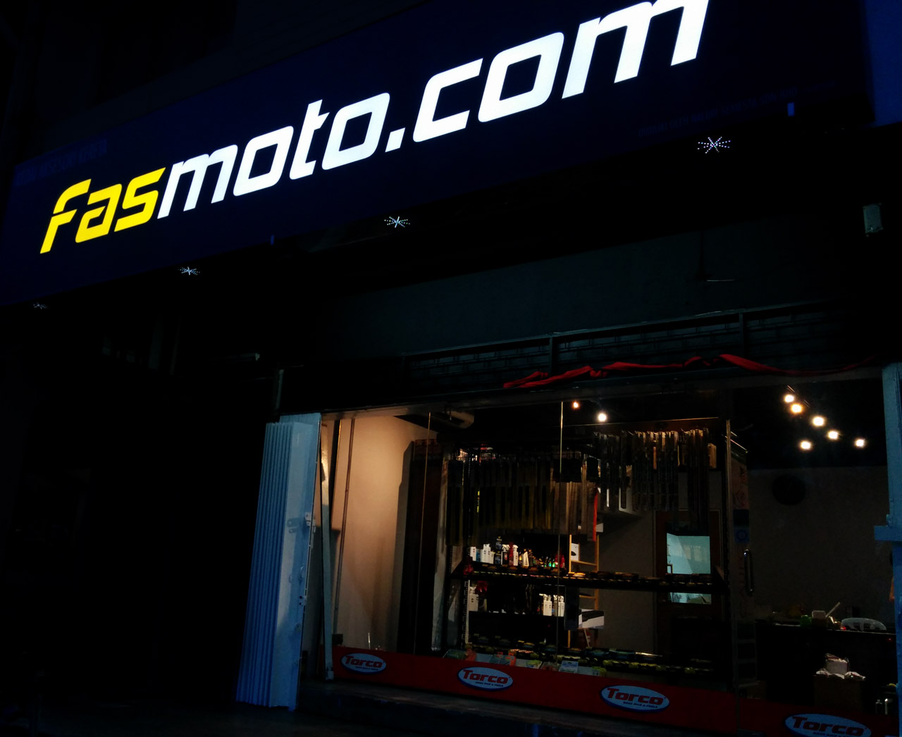 fasmoto shopfront photo