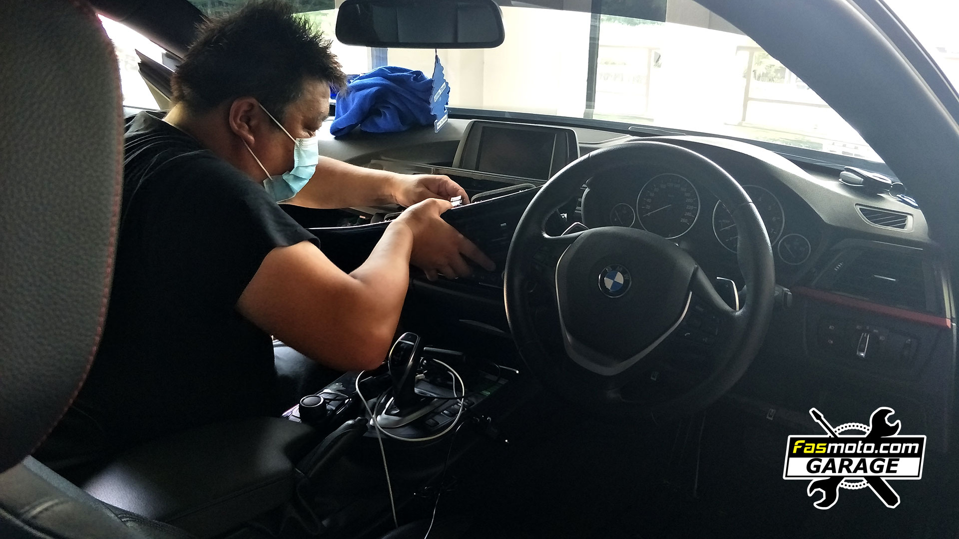 BMW 420i - 4 Series F32  Rear Camera Install