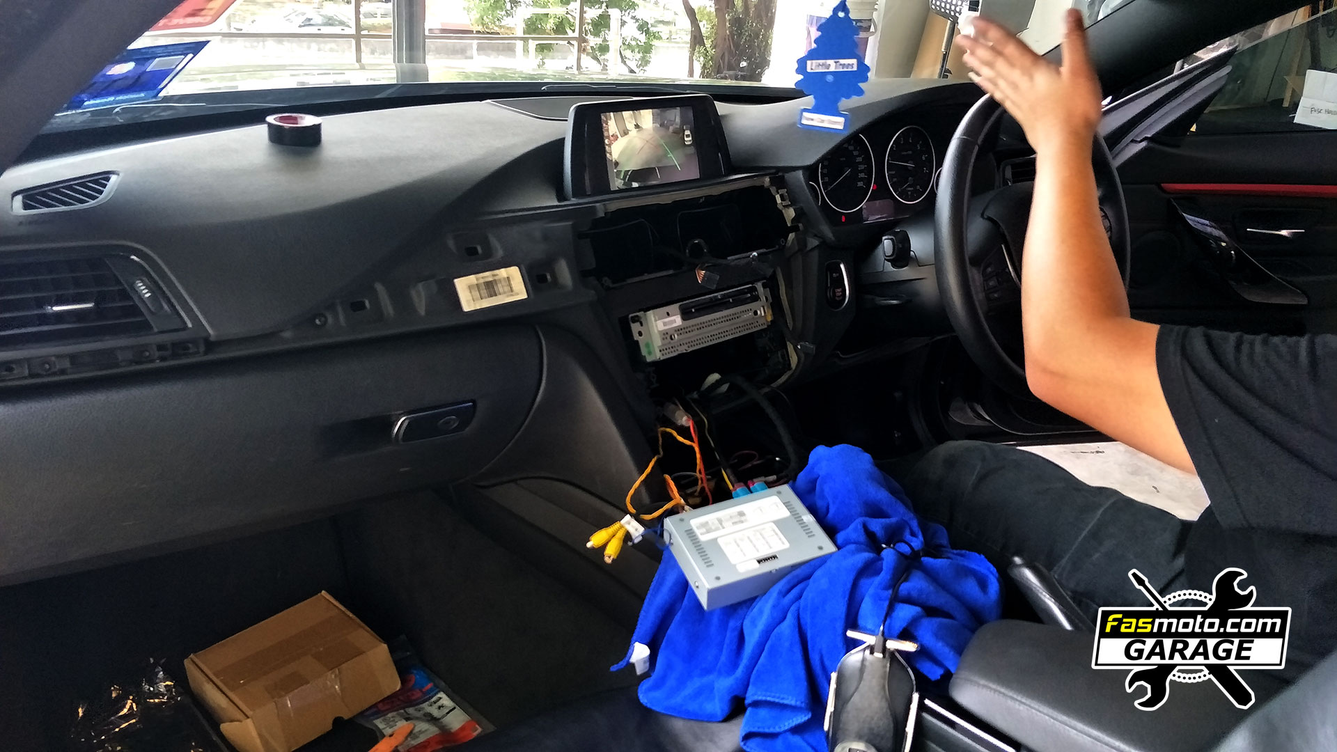 BMW 420i - 4 Series F32  Rear Camera Install