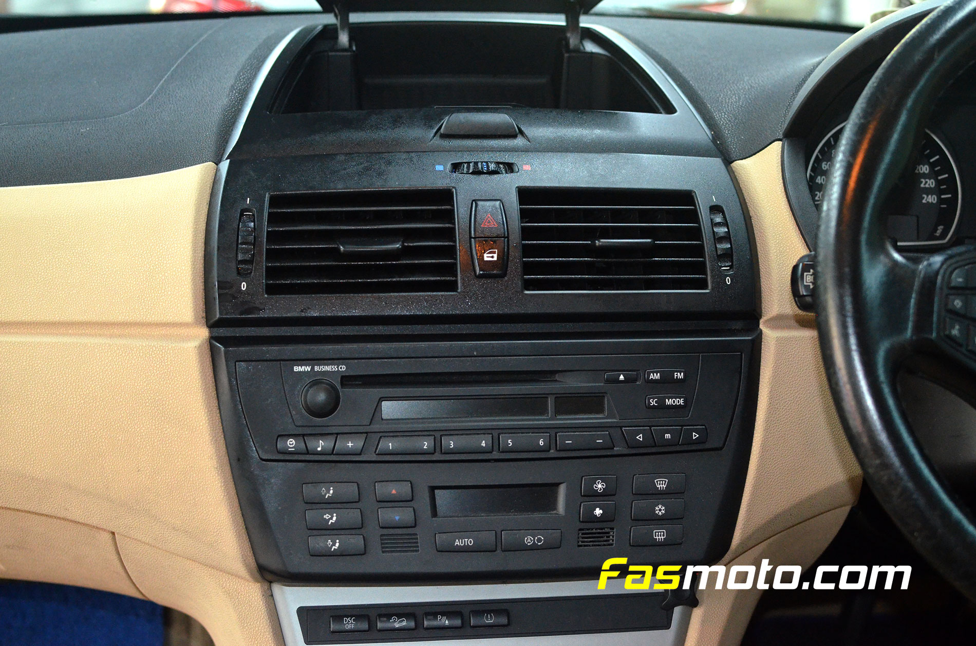 A closer look at the stock standard BMW X3 head unit