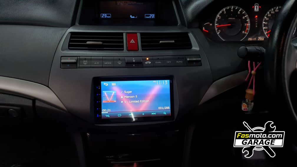 Honda Accord 8th Generation JVC and Blaupunkt install