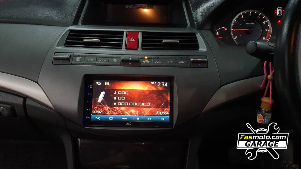 Honda Accord 8th Generation JVC and Blaupunkt install