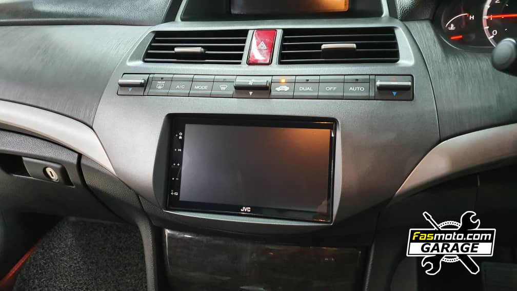 Honda Accord 8th Generation JVC and Blaupunkt install