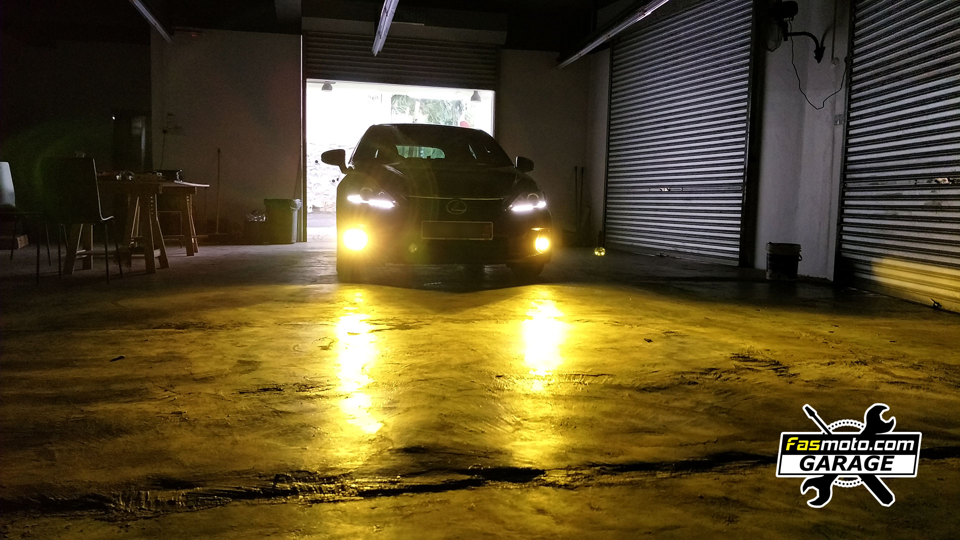 Lexus CT200H Philips Yellow LED installed