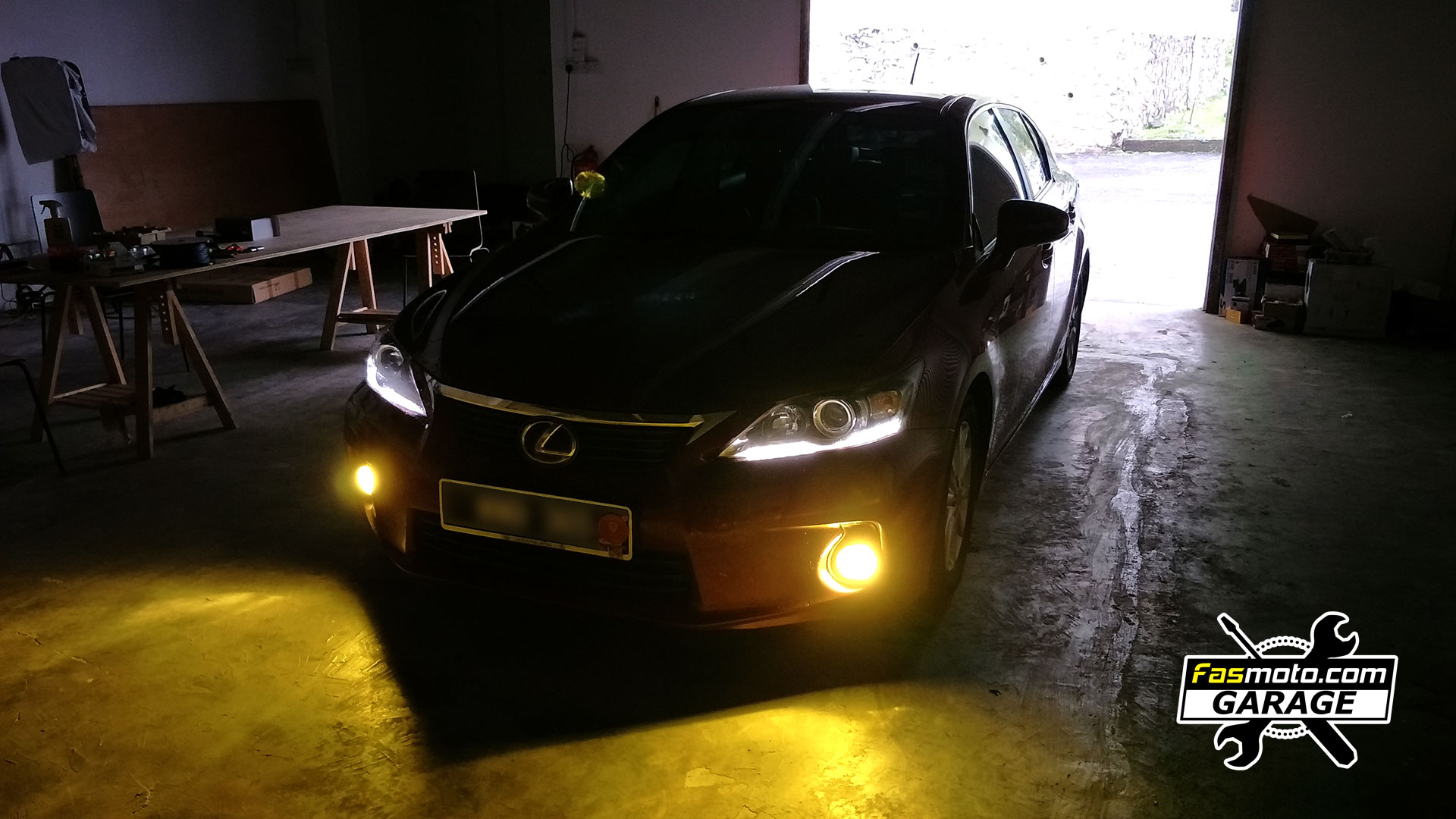 Lexus CT200H Philips Yellow LED installed