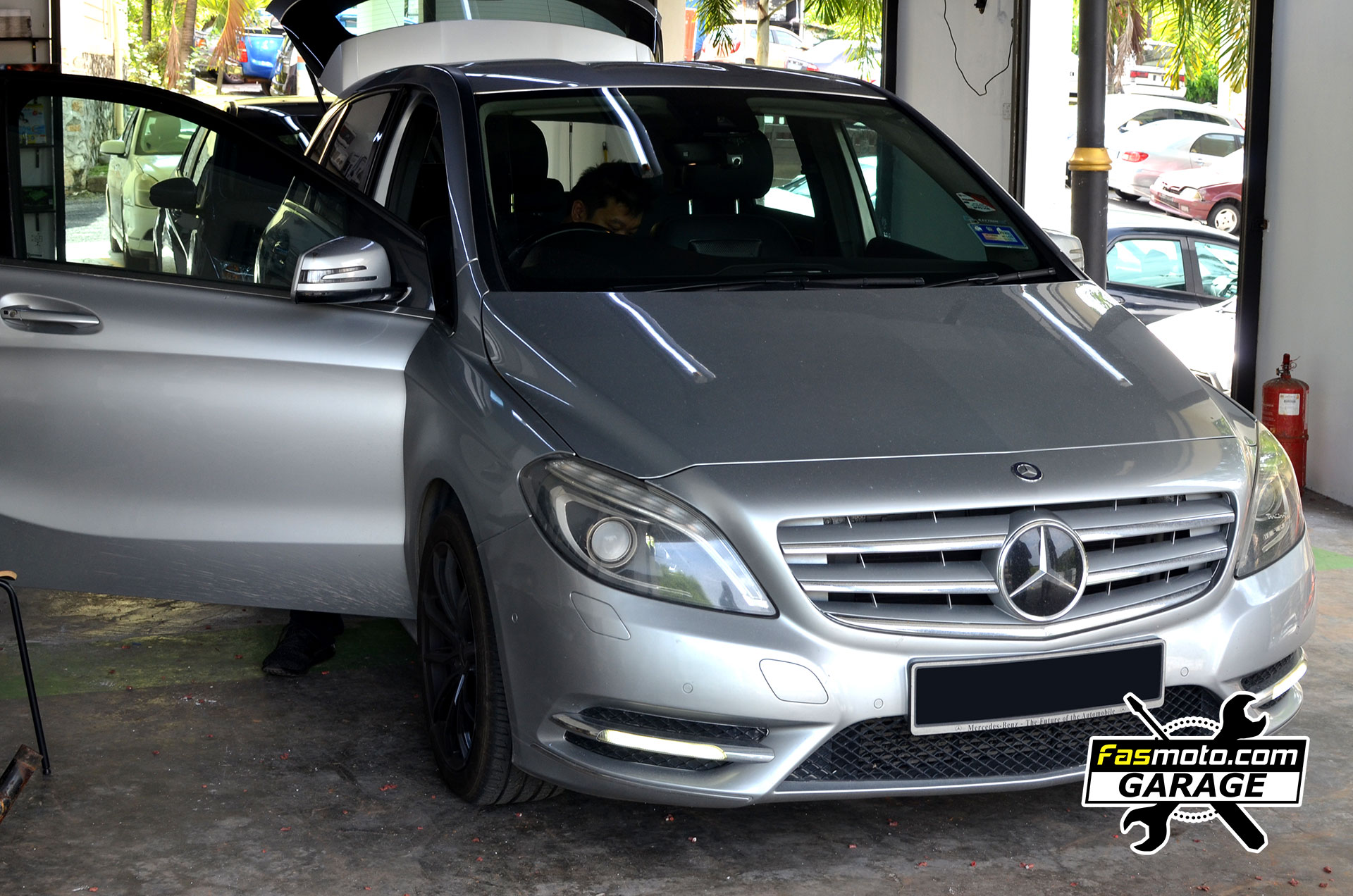 Mercedes Benz B200 B Class Rear Parking Camera install