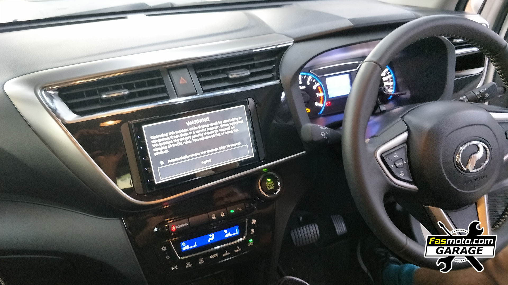 Exploring the UI on the Kenwood DMX5020S on Dareil's Perodua Myvi Advan G3