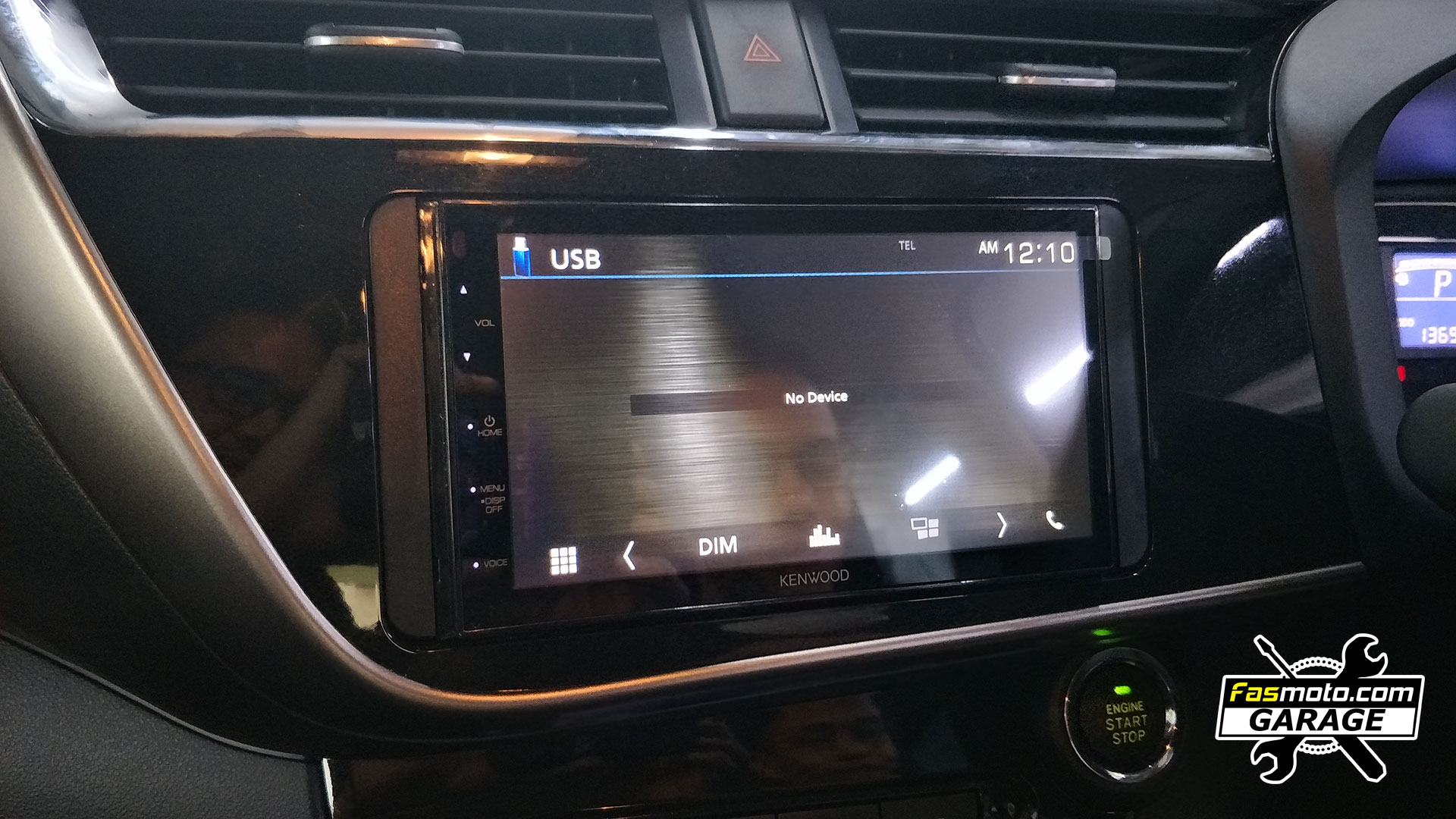 Exploring the UI on the Kenwood DMX5020S on Dareil's Perodua Myvi Advan G3