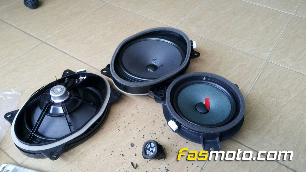 toyota-altis-pioneer-speakers-13