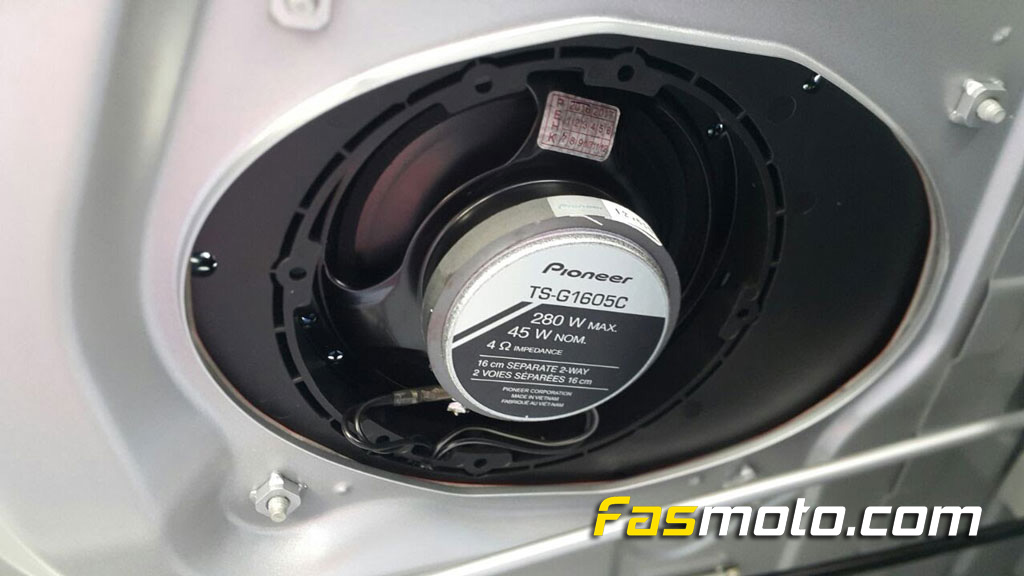 toyota-altis-pioneer-speakers-20